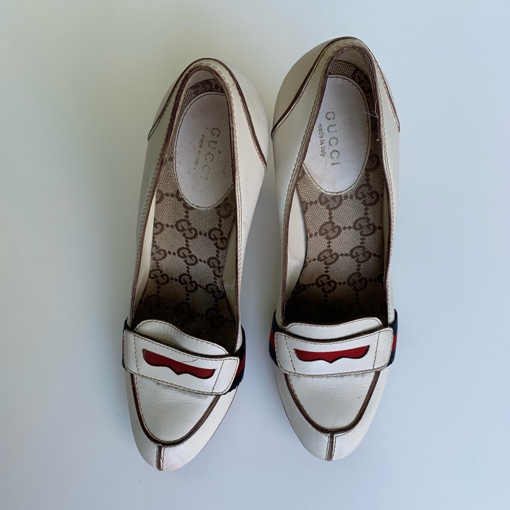 White Gucci shoes moccasins whit heels